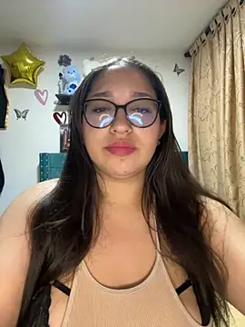 Snapshot of Whiitney_Bloom chatting on September 2025 03:40:02 AM Whiitney Bloom online show from September 2025 03:40:02 AM