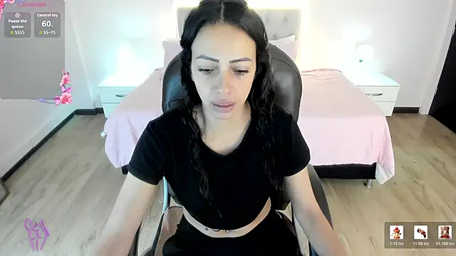 Snapshot of Mariam_Lopez__ chatting on April 2026 03:32:01 AM Mariam Lopez online show from April 2026 03:32:01 AM