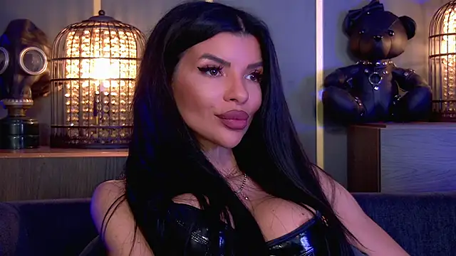 Snapshot of EleniaDevons chatting on April 2026 01:41:01 PM EleniaDevons online show from April 2026 01:41:01 PM