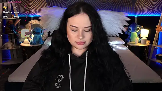 SerahMirabeli online show from November 2025 07:46:02 PM