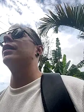 Snapshot of dimitryivanovv chatting on October 2025 01:30:01 PM dimitryivanovv online show from October 2025 01:30:01 PM