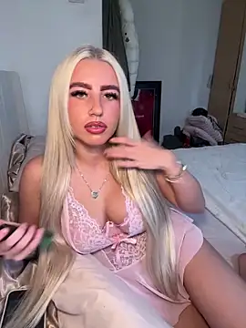 Snapshot of BlondeBetty chatting on March 2026 03:26:02 PM BlondeBetty online show from March 2026 03:26:02 PM