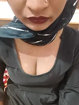 Snapshot of Itz_Mayra_ chatting on October 2025 06:03:01 AM Itz Mayra online show from October 2025 06:03:01 AM