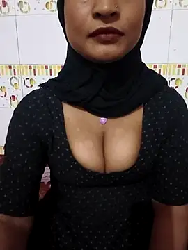 Snapshot of Itz_Mayra_ chatting on November 2025 08:47:01 AM Itz Mayra online show from November 2025 08:47:01 AM