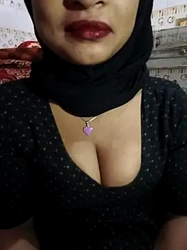 Snapshot of Itz_Mayra_ chatting on November 2025 08:54:02 PM Itz Mayra online show from November 2025 08:54:02 PM