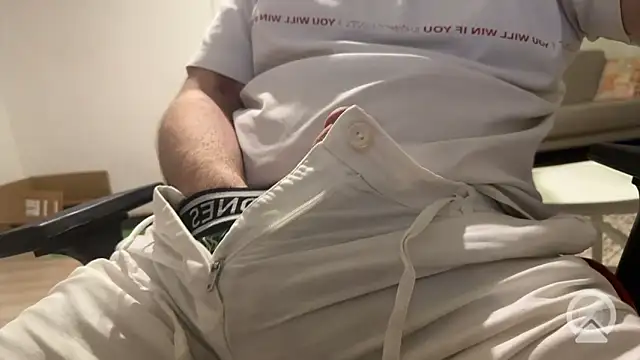 Snapshot of dicksmallll chatting on March 2026 09:31:02 PM dicksmallll online show from March 2026 09:31:02 PM