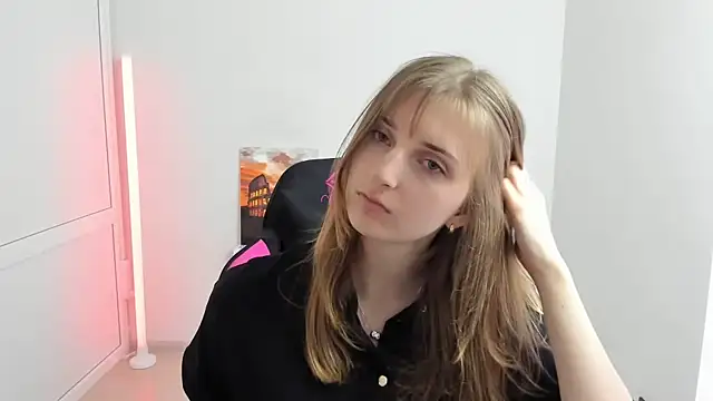 Snapshot of NeyliDream chatting on April 2026 01:23:02 PM NeyliDream online show from April 2026 01:23:02 PM