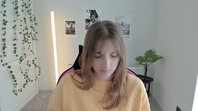 Snapshot of NeyliDream chatting on April 2026 12:25:01 PM NeyliDream online show from April 2026 12:25:01 PM