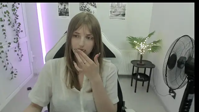 NeyliDream online show from June 2026 01:04:01 PM