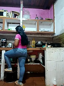 girlpee online show from November 2025 12:27:02 PM