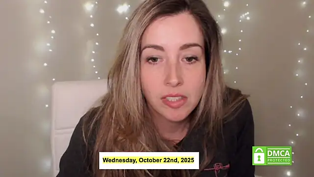 Snapshot of SuggestiveBehavior chatting on October 2025 12:10:02 AM SuggestiveBehavior online show from October 2025 12:10:02 AM