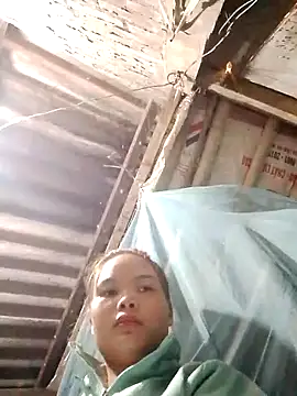 Snapshot of Huyen_x chatting on December 2025 01:13:01 AM Huyen x online show from December 2025 01:13:01 AM