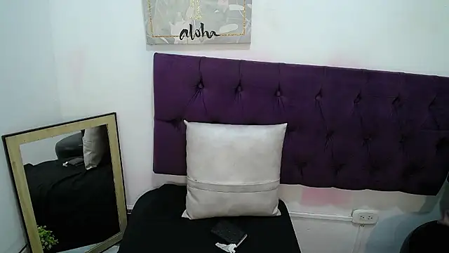 Snapshot of SofiaKitty-love chatting on January 2026 06:53:02 PM SofiaKitty-love online show from January 2026 06:53:02 PM