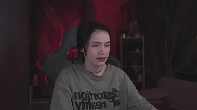 Snapshot of MonicaFarmer chatting on March 2026 08:37:01 PM MonicaFarmer online show from March 2026 08:37:01 PM