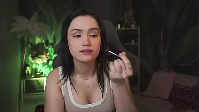 Snapshot of MonicaFarmer chatting on April 2026 11:42:01 PM MonicaFarmer online show from April 2026 11:42:01 PM