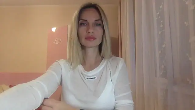 Snapshot of KarelliaStar chatting on October 2025 01:29:01 PM KarelliaStar online show from October 2025 01:29:01 PM