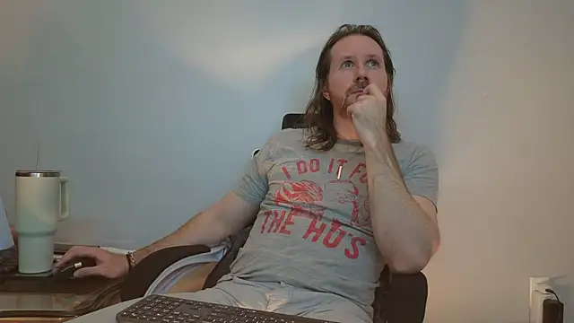 Snapshot of AlbinoAdonis chatting on April 2026 02:37:02 AM AlbinoAdonis online show from April 2026 02:37:02 AM