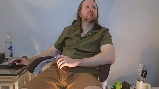 Snapshot of AlbinoAdonis chatting on April 2026 02:27:02 AM AlbinoAdonis online show from April 2026 02:27:02 AM