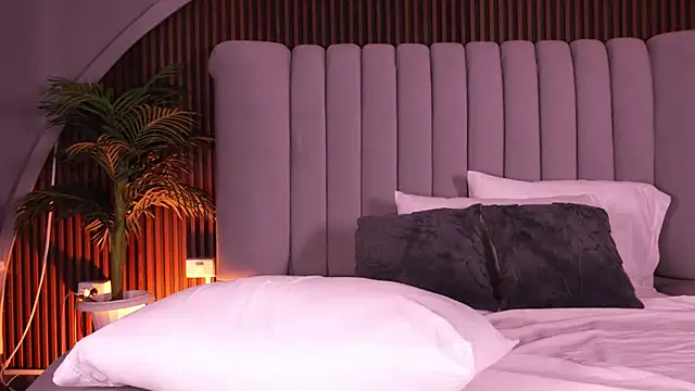 Snapshot of Isabellax21 chatting on March 2026 04:18:01 AM Isabellax21 online show from March 2026 04:18:01 AM