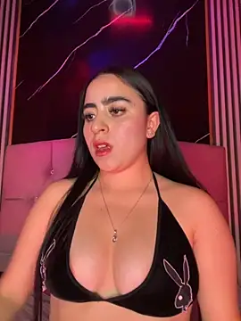 Snapshot of Elha_20 chatting on October 2025 03:35:01 AM Elha 20 online show from October 2025 03:35:01 AM