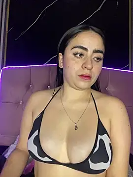Snapshot of Elha_20 chatting on October 2025 12:26:02 PM Elha 20 online show from October 2025 12:26:02 PM