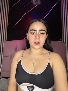 Snapshot of Elha_20 chatting on October 2025 10:27:01 AM Elha 20 online show from October 2025 10:27:01 AM
