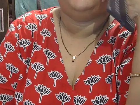 Snapshot of Nisha-telugu chatting on April 2026 04:12:01 PM Nisha-telugu online show from April 2026 04:12:01 PM