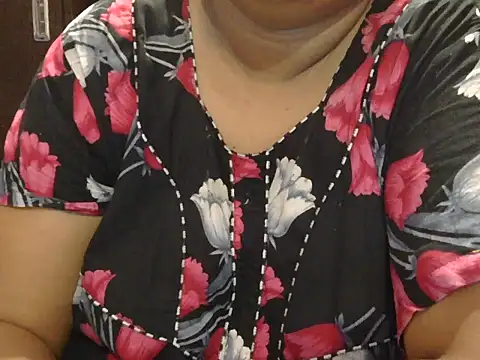 Snapshot of Nisha-telugu chatting on April 2026 05:27:01 PM Nisha-telugu online show from April 2026 05:27:01 PM