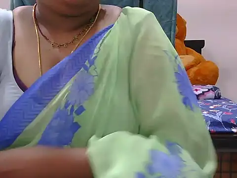Snapshot of Nisha-telugu chatting on April 2026 07:09:02 PM Nisha-telugu online show from April 2026 07:09:02 PM