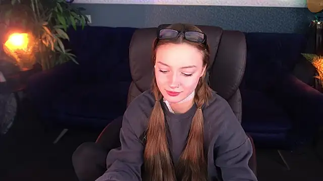 FoxyMayy online show from October 2025 12:39:01 PM