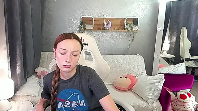 FoxyMayy online show from October 2025 02:31:01 PM