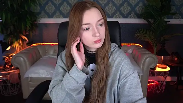 FoxyMayy online show from April 2026 12:54:01 PM