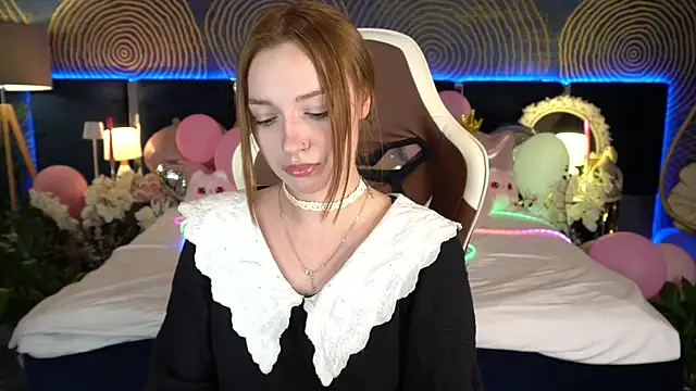 FoxyMayy online show from July 2026 07:16:02 PM