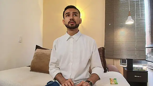 Axel Moon S online show from September 2025 06:41:02 PM