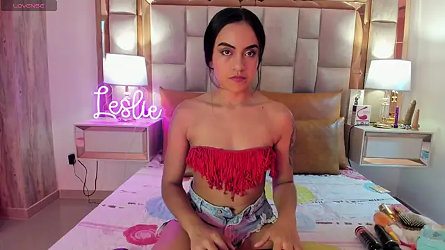 Snapshot of Leslie_Bussh_ chatting on October 2025 12:22:02 PM Leslie Bussh online show from October 2025 12:22:02 PM