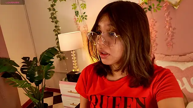 Snapshot of Lauuu2007 chatting on March 2026 09:14:01 PM Lauuu2007 online show from March 2026 09:14:01 PM