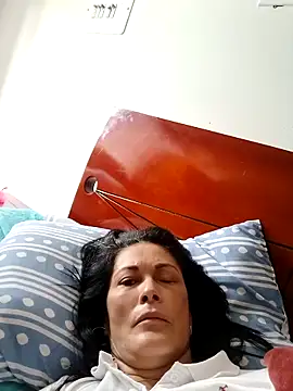 ZARAY 1118 online show from December 2025 05:20:01 PM