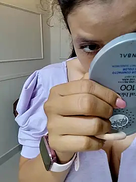 Snapshot of ArielBlossom___ chatting on September 2025 11:03:01 AM ArielBlossom online show from September 2025 11:03:01 AM