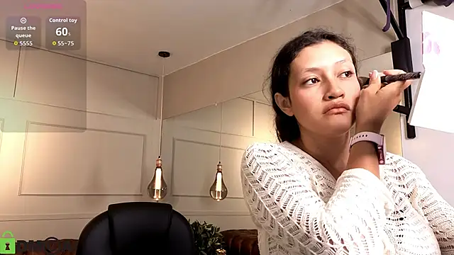 Snapshot of ArielBlossom___ chatting on October 2025 11:08:02 AM ArielBlossom online show from October 2025 11:08:02 AM