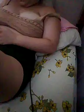 luablancax2021 online show from October 2025 07:45:02 PM