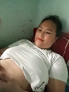 Snapshot of Tamara-a chatting on March 2026 01:11:02 AM Tamara-a online show from March 2026 01:11:02 AM