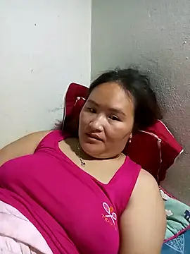 Snapshot of Tamara-a chatting on April 2026 12:50:01 PM Tamara-a online show from April 2026 12:50:01 PM