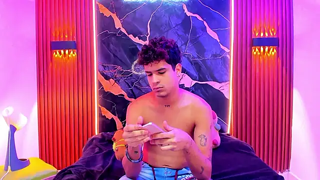 Snapshot of Lucky_boys__X chatting on February 2026 11:53:02 AM Lucky boys X online show from February 2026 11:53:02 AM