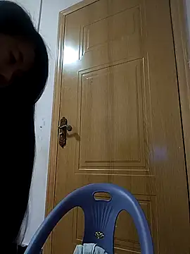 Snapshot of luy-xinh02 chatting on November 2025 02:05:02 PM luy-xinh02 online show from November 2025 02:05:02 PM