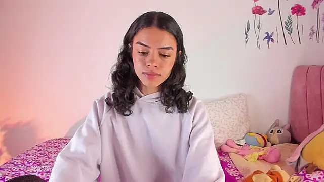 Snapshot of maddy_parker__ chatting on April 2026 11:53:02 PM maddy parker online show from April 2026 11:53:02 PM