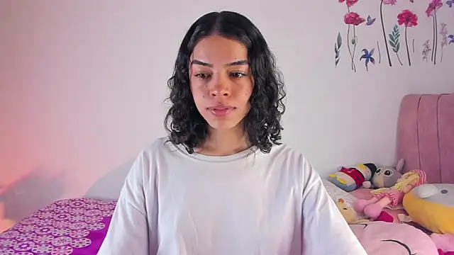 Snapshot of maddy_parker__ chatting on April 2026 08:42:02 PM maddy parker online show from April 2026 08:42:02 PM