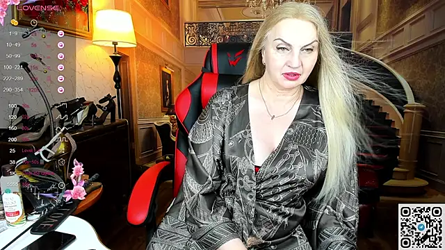 Snapshot of Nina_Devillle chatting on June 2026 12:24:01 AM Nina Devillle online show from June 2026 12:24:01 AM