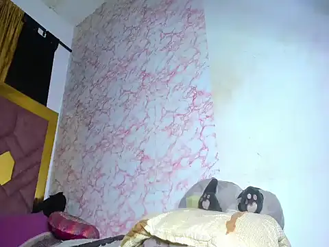 Snapshot of franchescadoll chatting on November 2025 08:40:02 PM franchescadoll online show from November 2025 08:40:02 PM