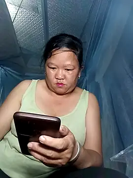 riso-00 online show from October 2025 01:42:02 PM