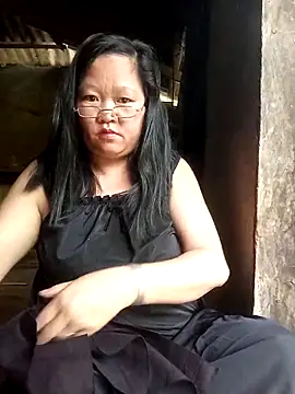 Snapshot of riso-00 chatting on April 2026 03:11:01 AM riso-00 online show from April 2026 03:11:01 AM